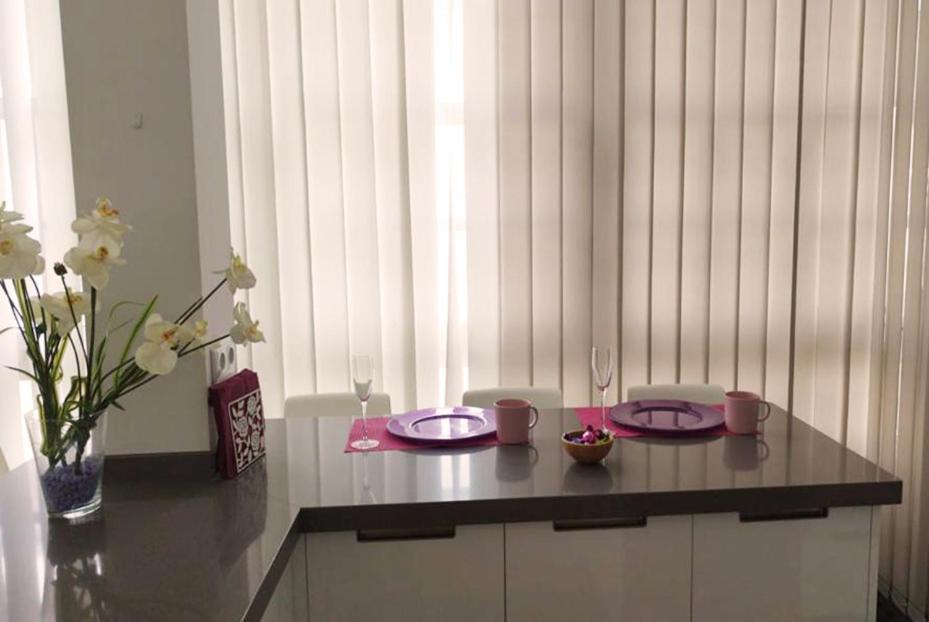 א-קורוניה Purple&Brown Home Coruna מראה חיצוני תמונה